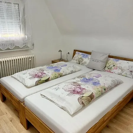 Ferienwohnung Ravensburg شقة *